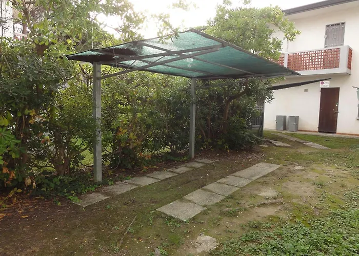 Flat In A With Private Garden Bibione
